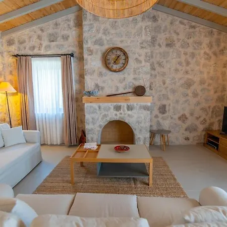 Lidya Villa *