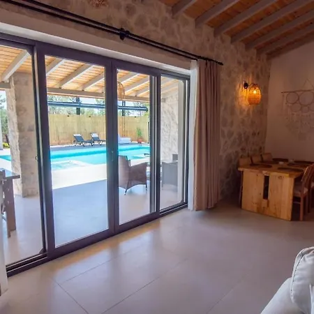 Villa Lidya